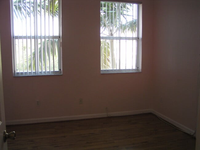 Building Photo - 3514 Shoma Dr