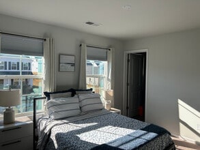 Building Photo - 333 Whittier St