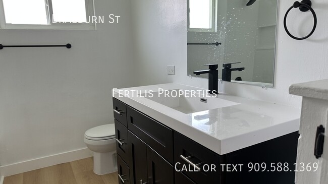 Building Photo - 7301 Braeburn St