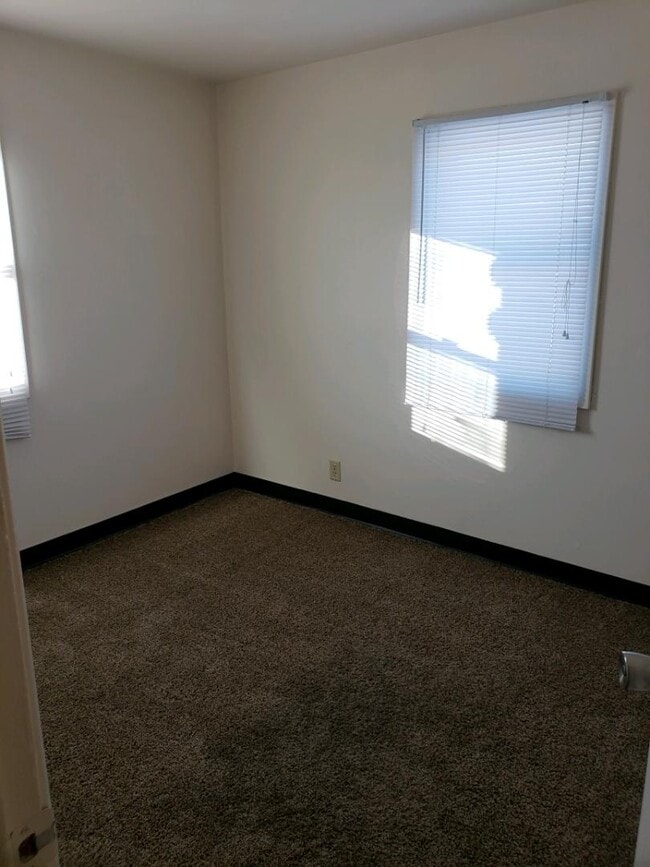 Building Photo - 517 E Saint Patrick St