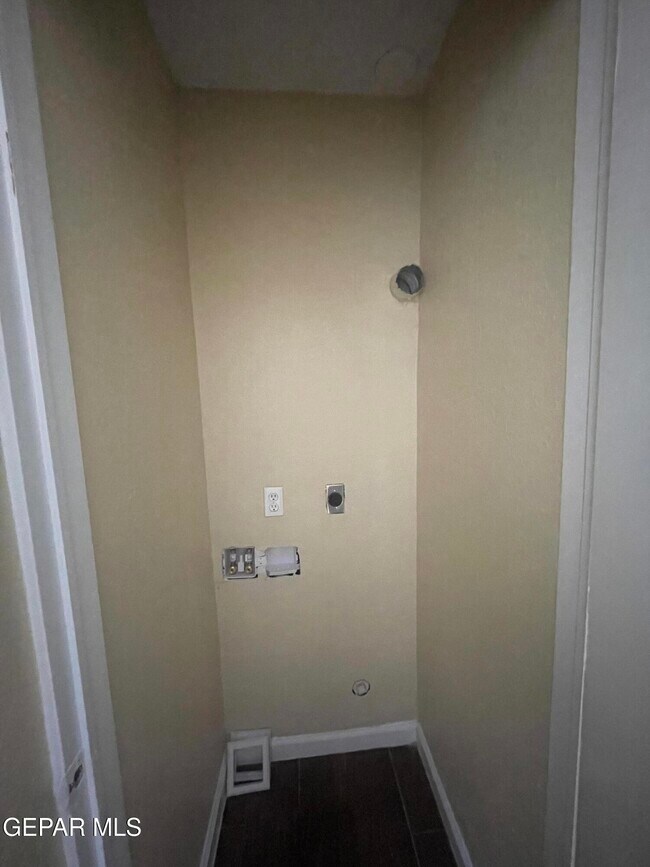 Building Photo - 11622 Scott Simpson Dr