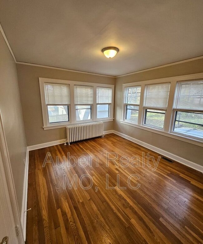 Building Photo - 5436 Harrison St