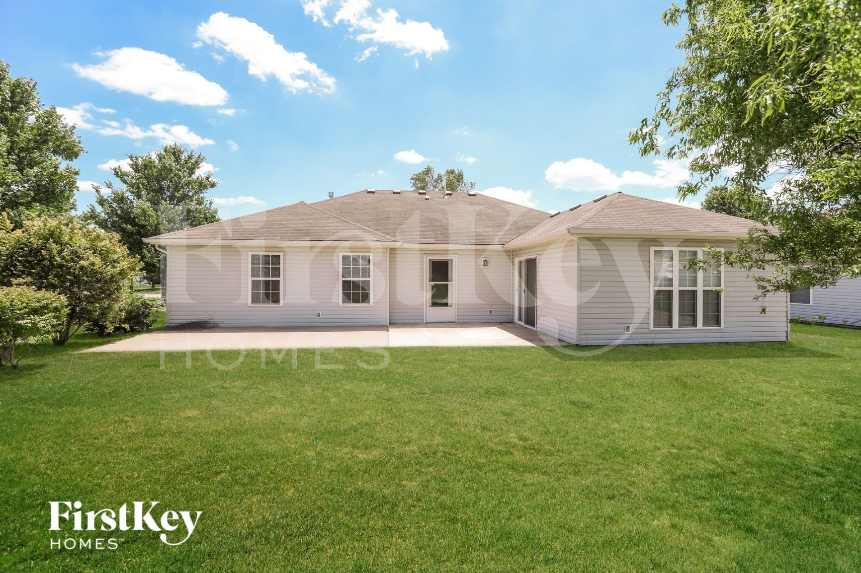 Building Photo - 724 Bristol Dr