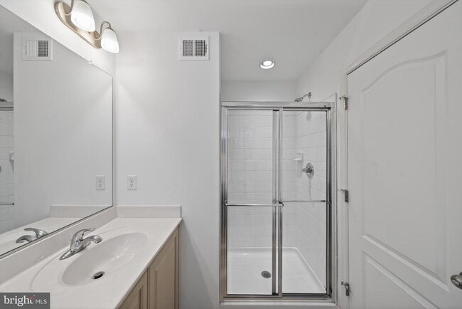 Building Photo - 338 Nocking Point Blvd