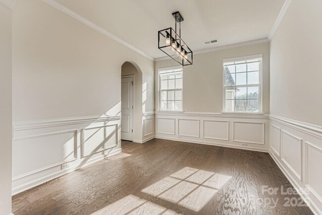 Building Photo - 398 Kennerly Center Dr