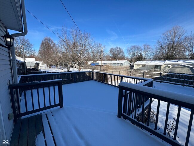 Building Photo - 5343 S Linwood Ave