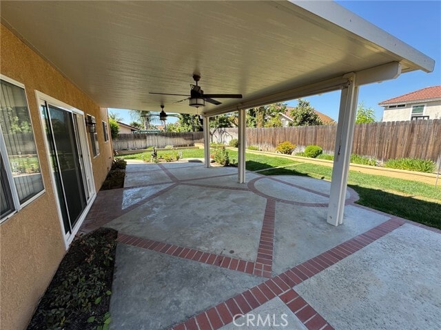 Building Photo - 39495 7 Oaks Dr