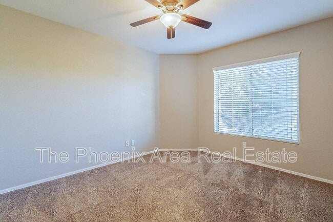 Building Photo - 251 W Windsor Dr