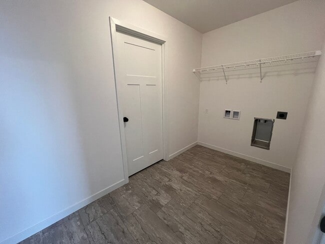 Building Photo - 3836 33rd St S