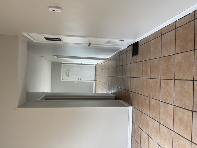 Building Photo - 4410 S California Ave