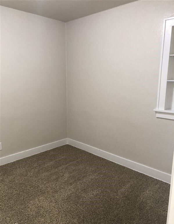 Building Photo - 1121 N 12th St