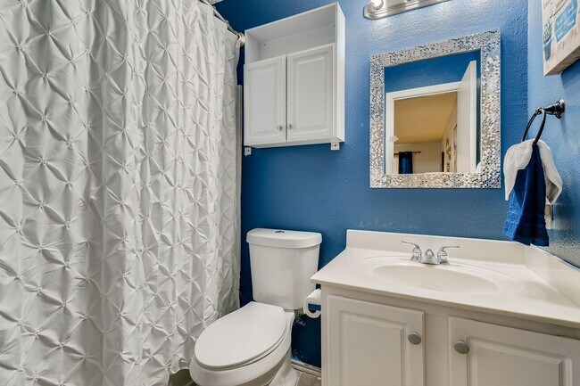 Building Photo - BEAUTIFUL HOME  |  OPEN CONCEPT  |  3 LIVING AREAS  |  FURNISHED OPTION  |  NEAR SCHOOLS & SHOPPING