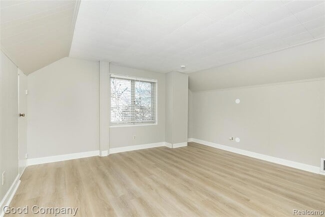 Building Photo - 1197 Catalpa Dr