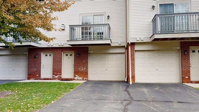 Building Photo - 3073 Promenade Cir