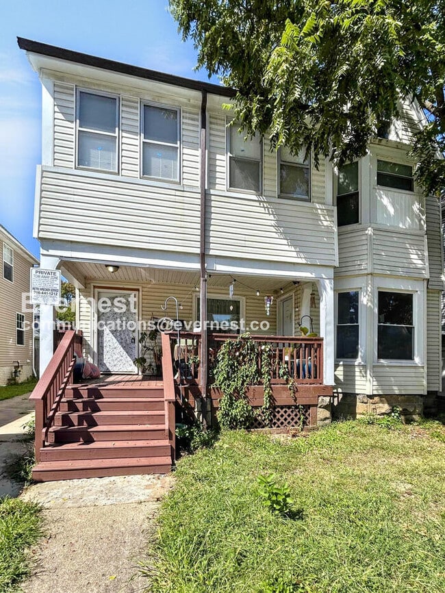 Building Photo - 1334 W 89th St