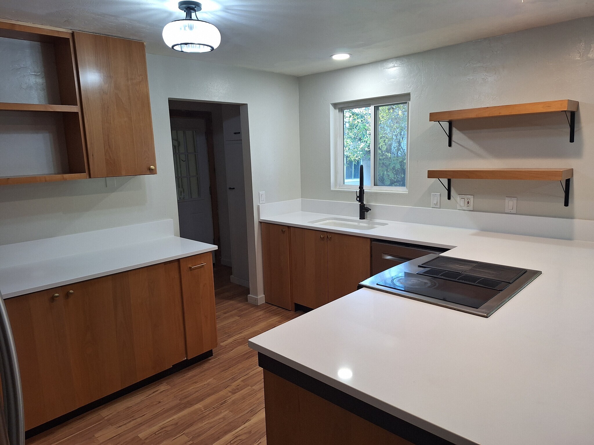 Building Photo - 2437 N Curtis Rd