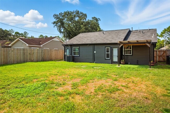 Building Photo - 3863 Arbor St