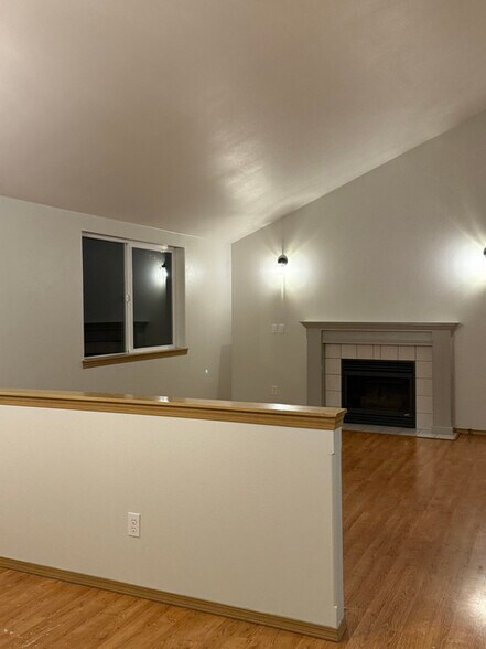 Building Photo - 7104 SE Kansas St