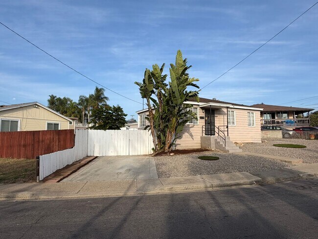 Building Photo - Palladian - S. Elman Street