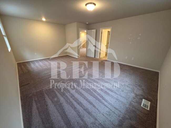 Building Photo - New 5-Bedroom home in the heart of Belfair