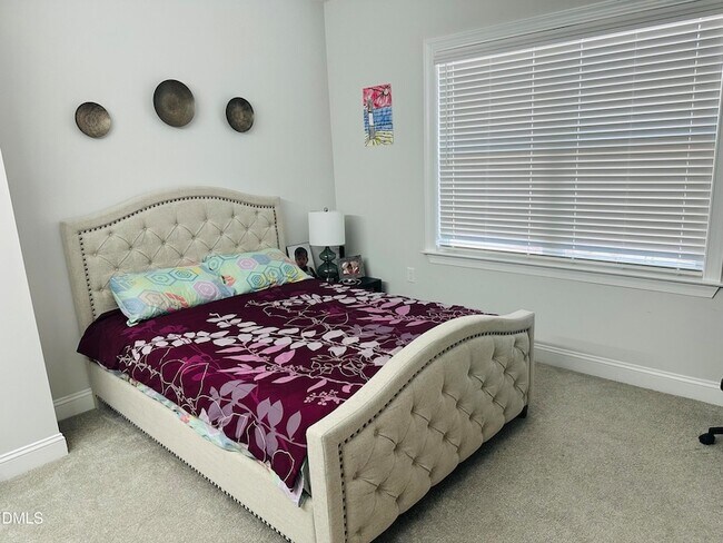 Building Photo - 393 Natsam Wds Wy