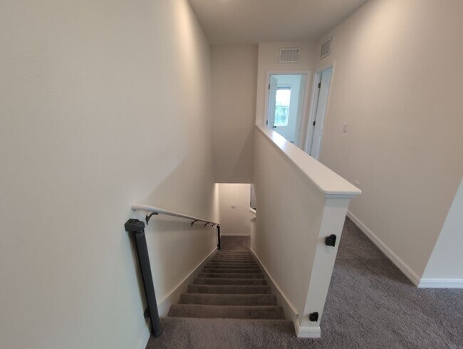 Building Photo - Fresh new build ~ 3 bed/ 2.5 bath Townhous...