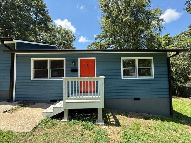 Primary Photo - 102 Johnson St