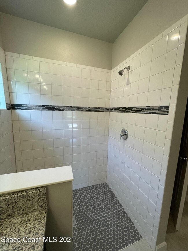 Building Photo - 655 Boughton Way