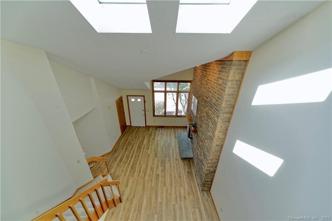 Building Photo - 107 Ivy Ln