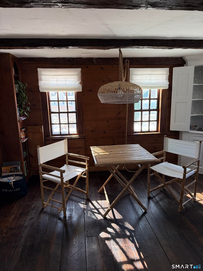 Building Photo - 450 Harbor Rd