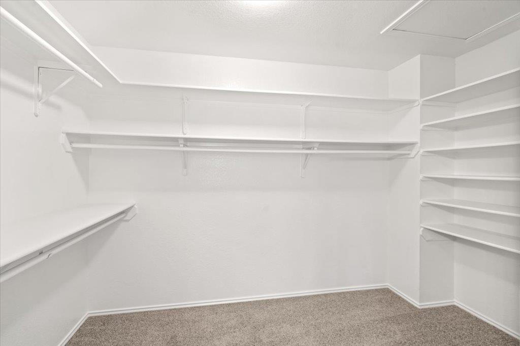 Building Photo - 15423 Quinley Dr