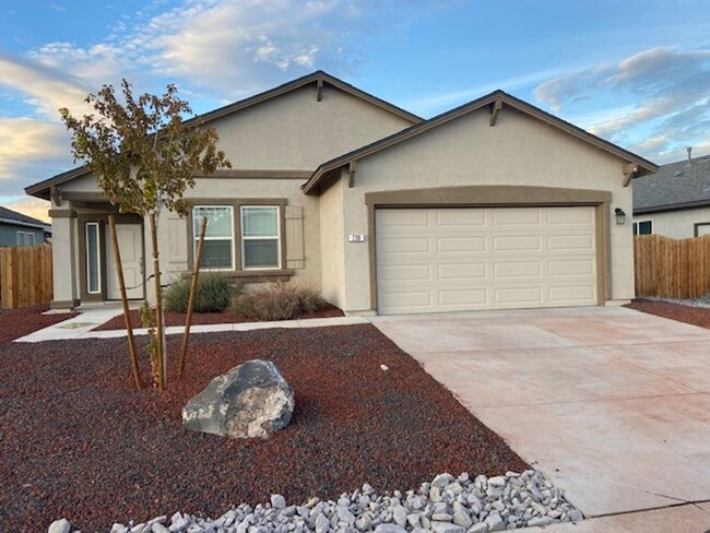 <b>Fernley 3 Bedroom Home<br><br> - Fernley 3 Bedroom Home