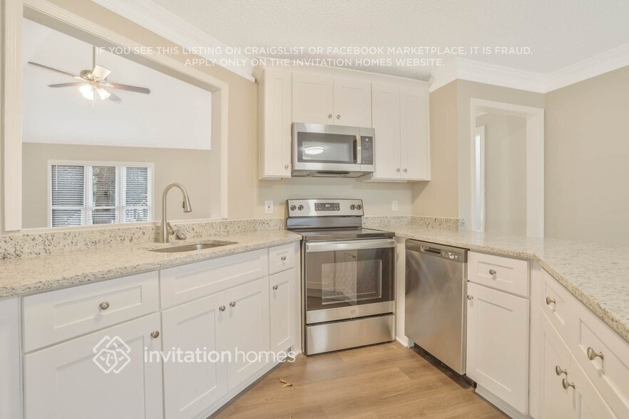 Building Photo - 307 Clubhouse Ct NW