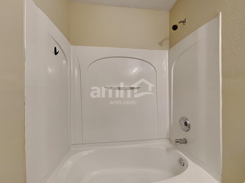 Building Photo - 3311 Highland Mill Ln