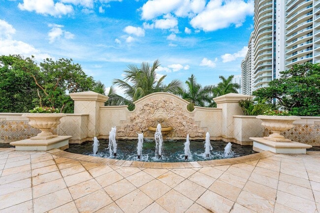 Building Photo - 6000 Island Blvd