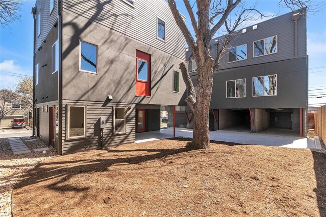 Building Photo - 700 Denson Dr