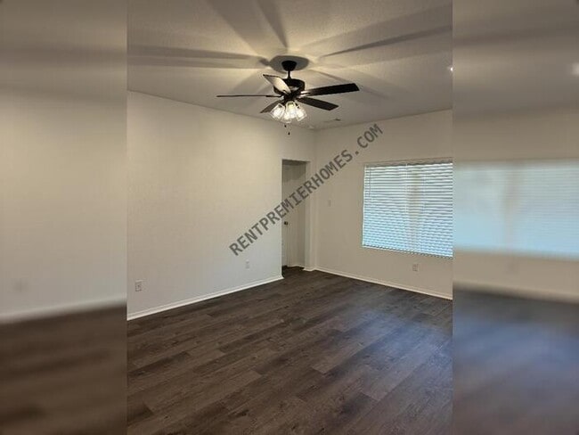 Building Photo - 102 Powder River Dr