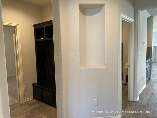 Building Photo - 1219 Pavilion Pkwy