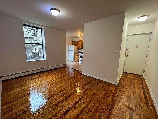 Building Photo - 1 bedroom in BRONX NY 10456