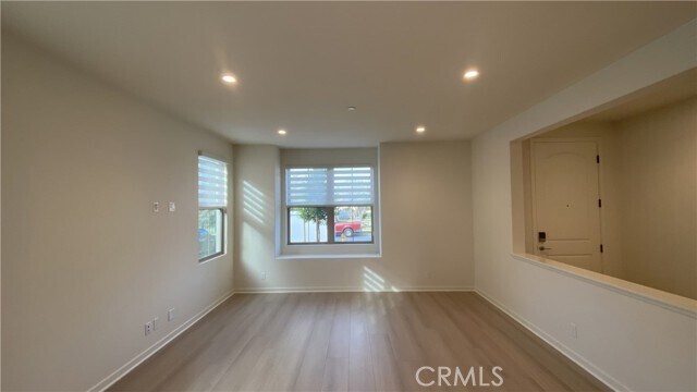 Building Photo - 110 Sunnyside