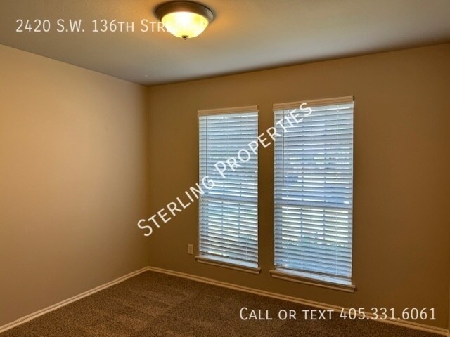 Building Photo - 2420 SW 136th St