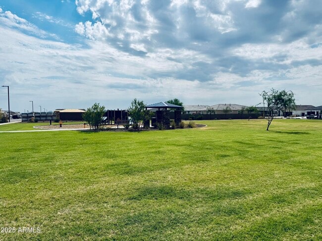 Building Photo - 15402 W Cottontail Ln