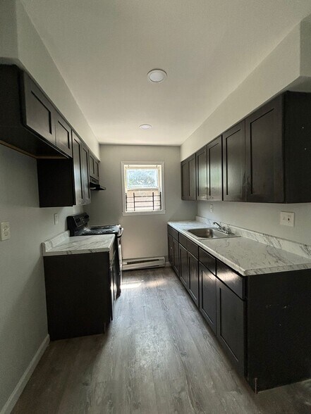 394 S 6th St 3L - 387 S 6th St