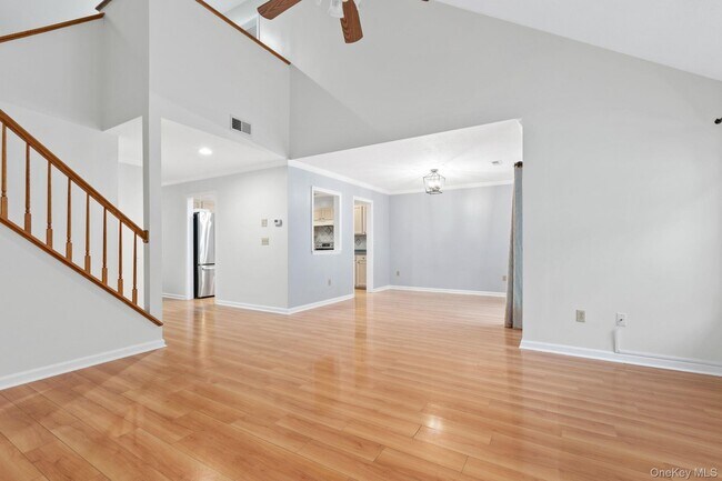 Building Photo - 104 Sparrow Ridge Rd