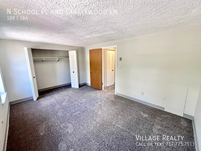 Building Photo - 335 N School Pl