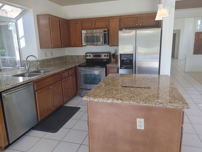 Building Photo - GOLF COURSE VIEW HOME AT THE COLONY - 55 P...