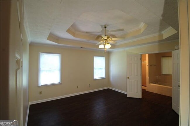 Building Photo - 2320 Ridgedale Dr SW