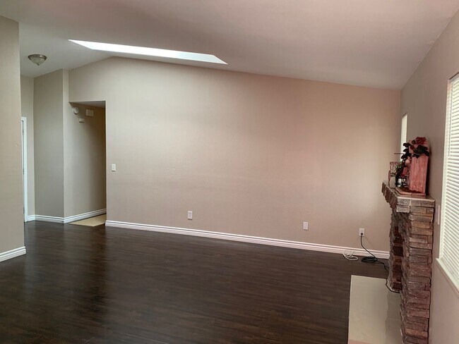 Building Photo - 16185 Tawney Ridge Ln