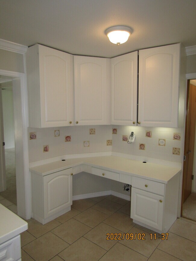 Building Photo - 736 Cadiz Rd
