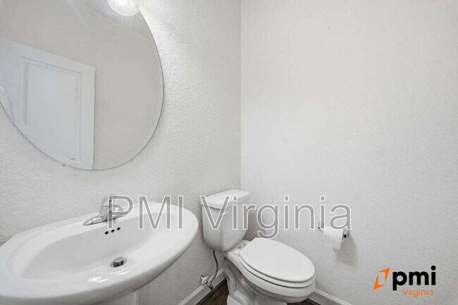 Building Photo - 4304 Cattail Ln